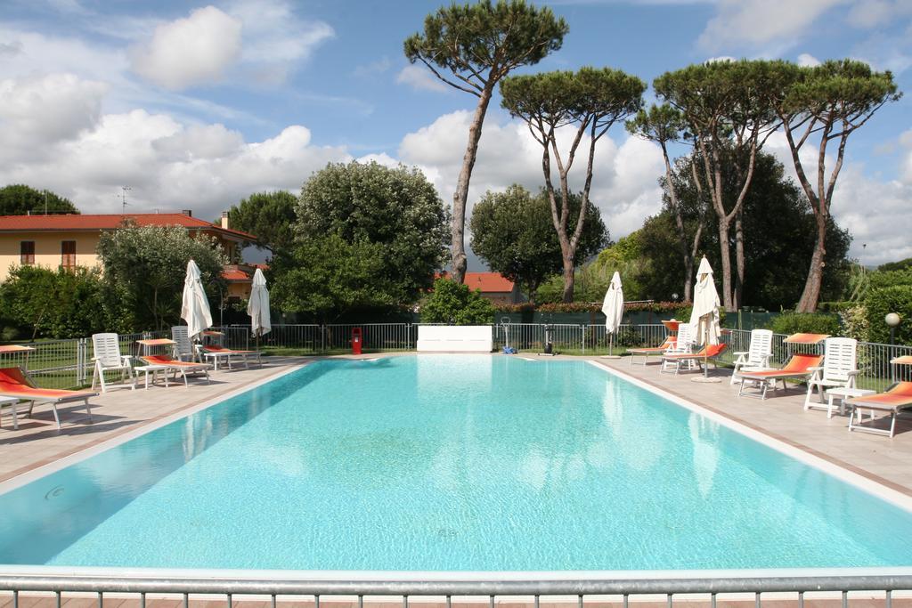 Hotel La Palma Lido di Camaiore Exterior photo