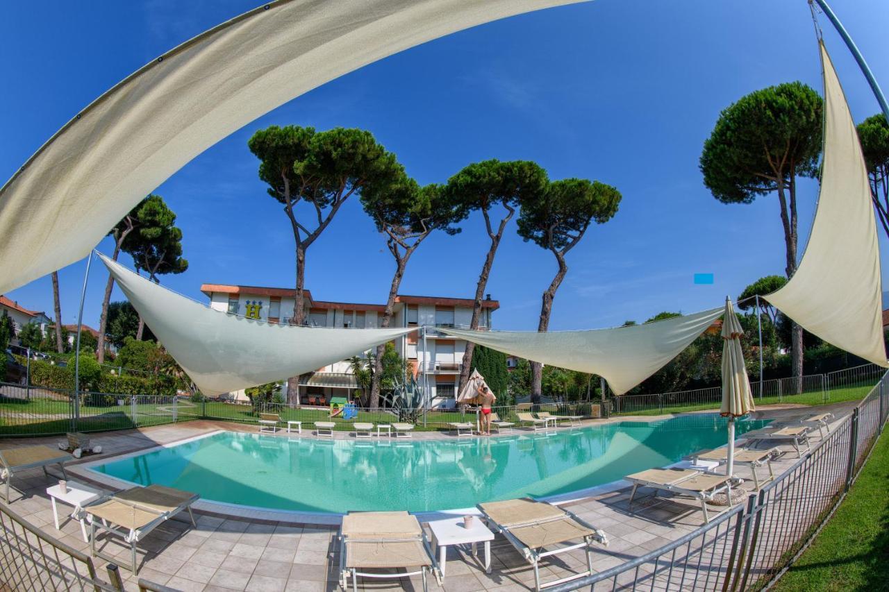 Hotel La Palma Lido di Camaiore Exterior photo