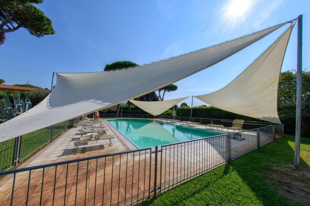 Hotel La Palma Lido di Camaiore Exterior photo